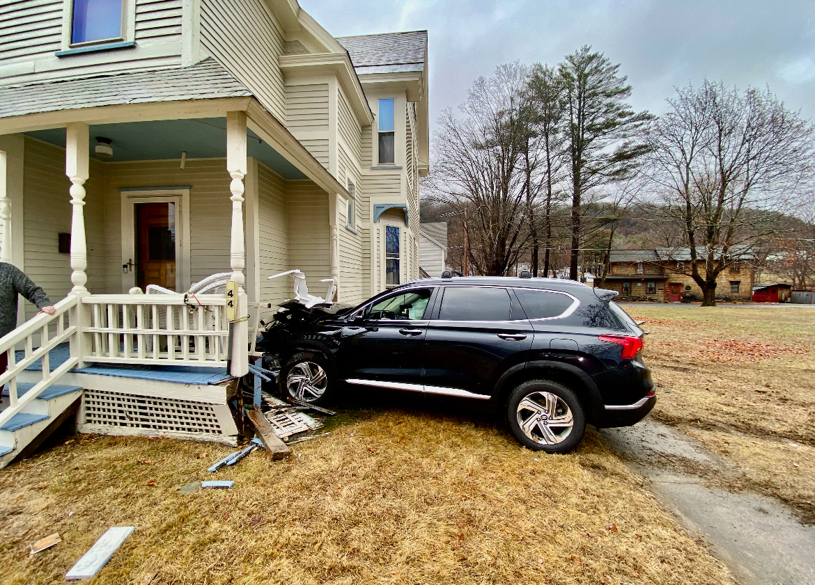 One injured in house collision - Franklin County Now